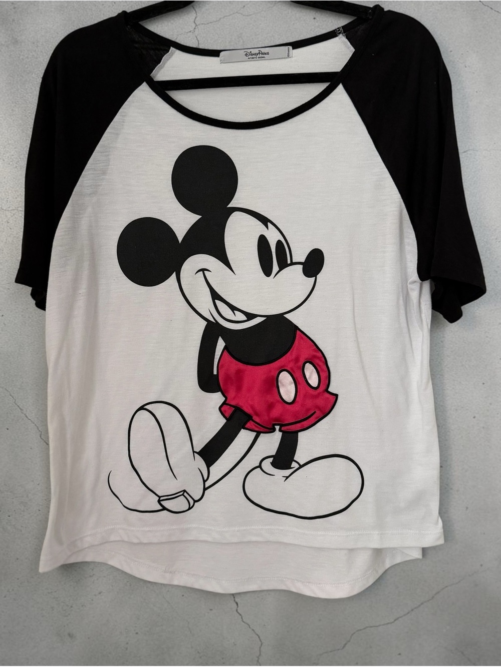Disney Parks Authentic Original Mickey Mouse Raglan T-Shirt Black and White Med
